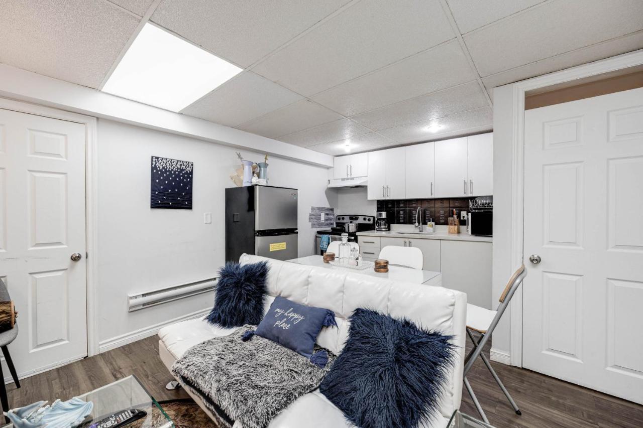 Bright Parkdale Court - Little Portugal W/ Free Parking Apartment Торонто Екстериор снимка